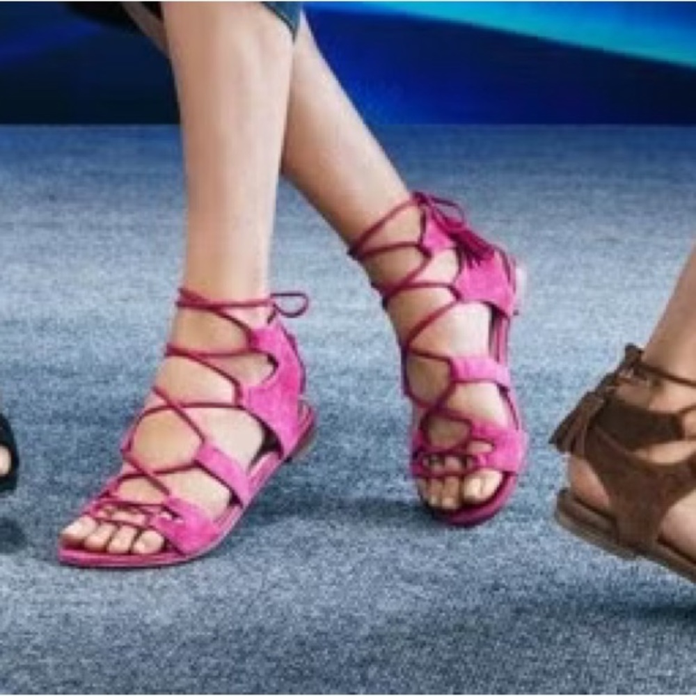 Stuart Weitzman Romanflat sandal in geranium suede